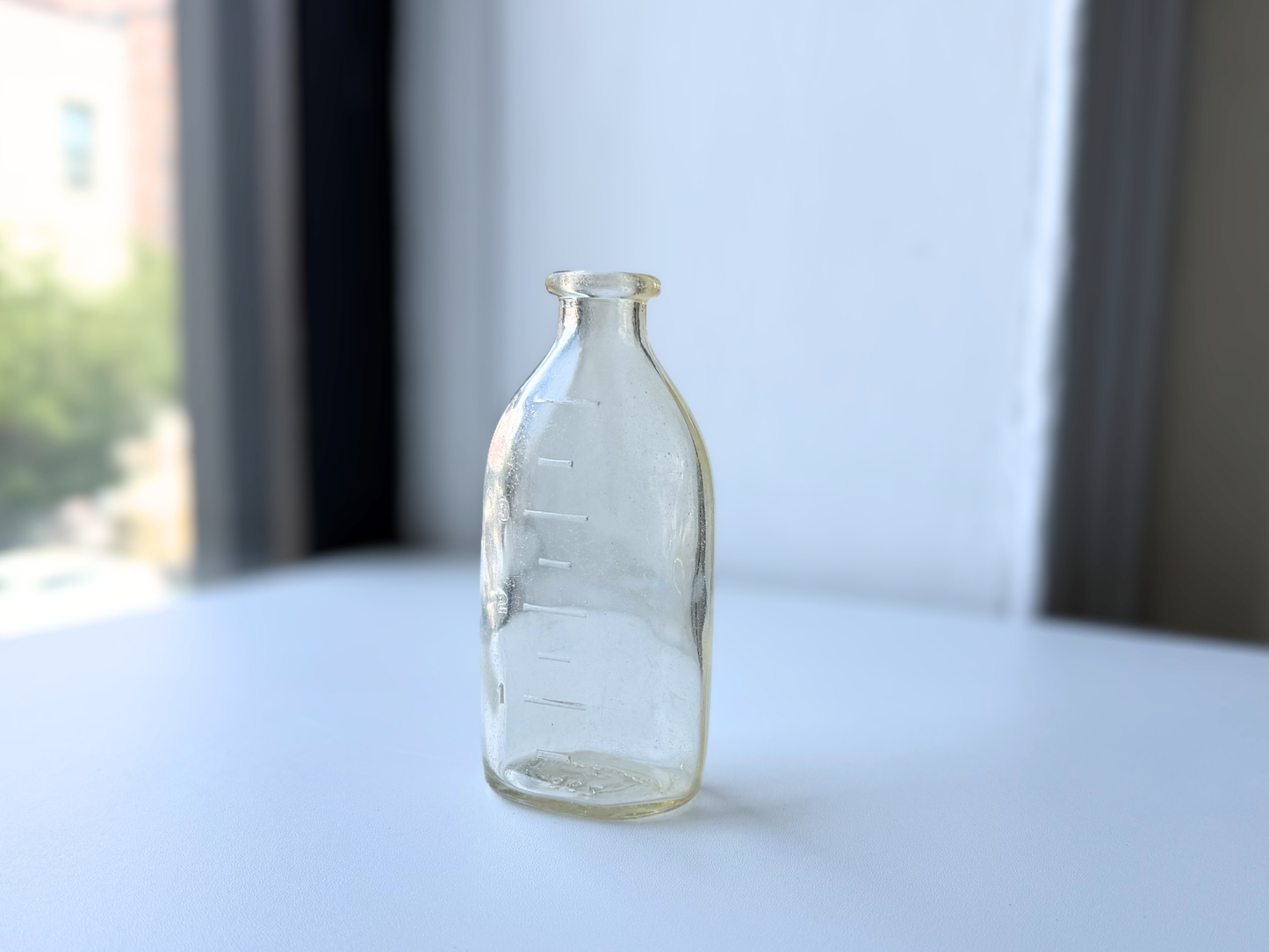 Brockway Baby Bottle – 4 Ounce Clear Graduated Glass