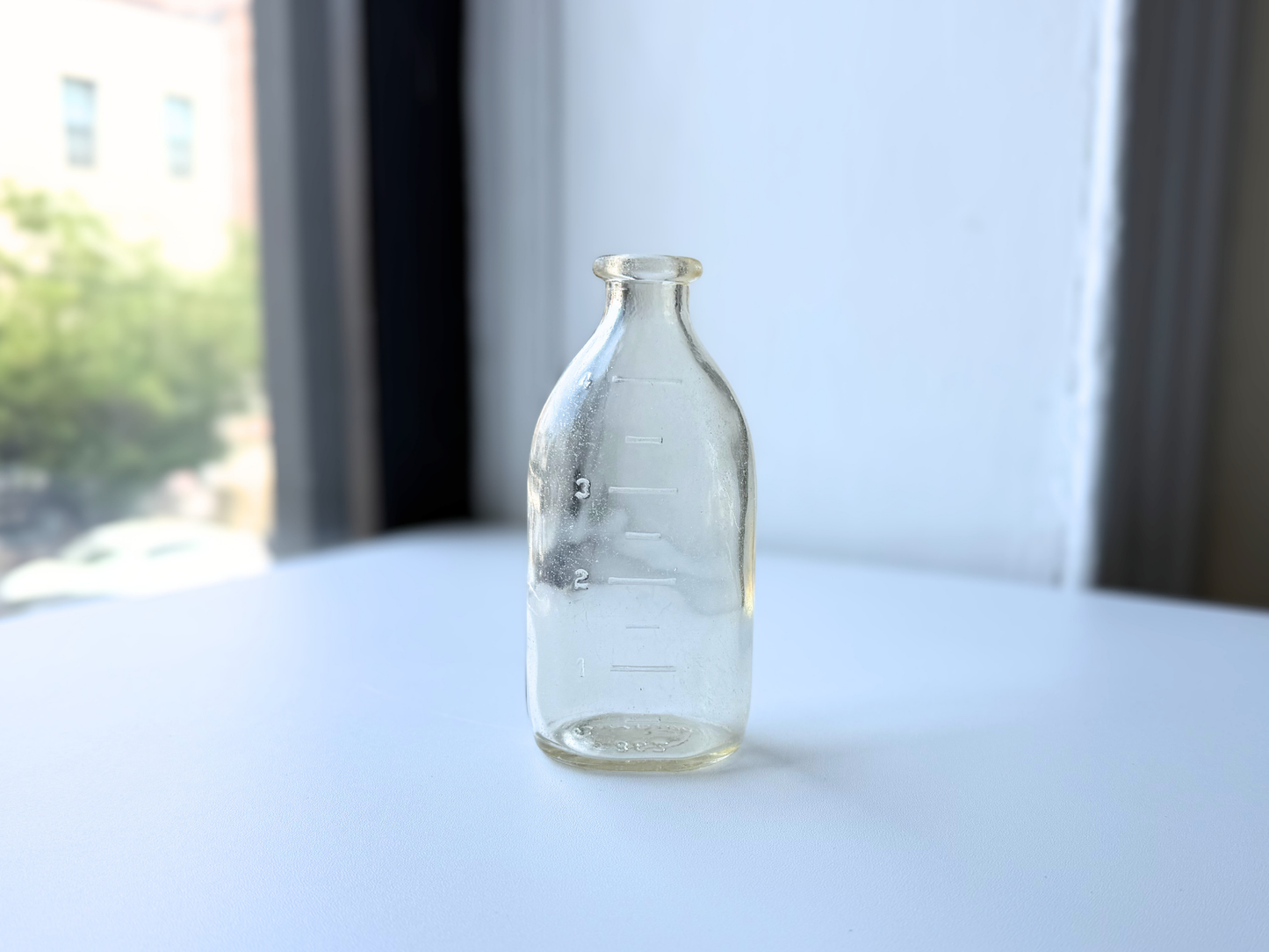 Brockway Baby Bottle – 4 Ounce Clear Graduated Glass