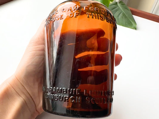 Drambuie bottle base embossed The Drambuie Liqueur Co Ltd Edinburgh Scotland